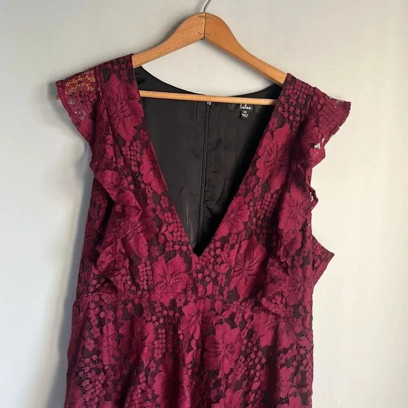 NEW Lulus Molinetto Burgundy Lace Ruffled Tiered Sleeveless Maxi Dress - Picture 4 of 12